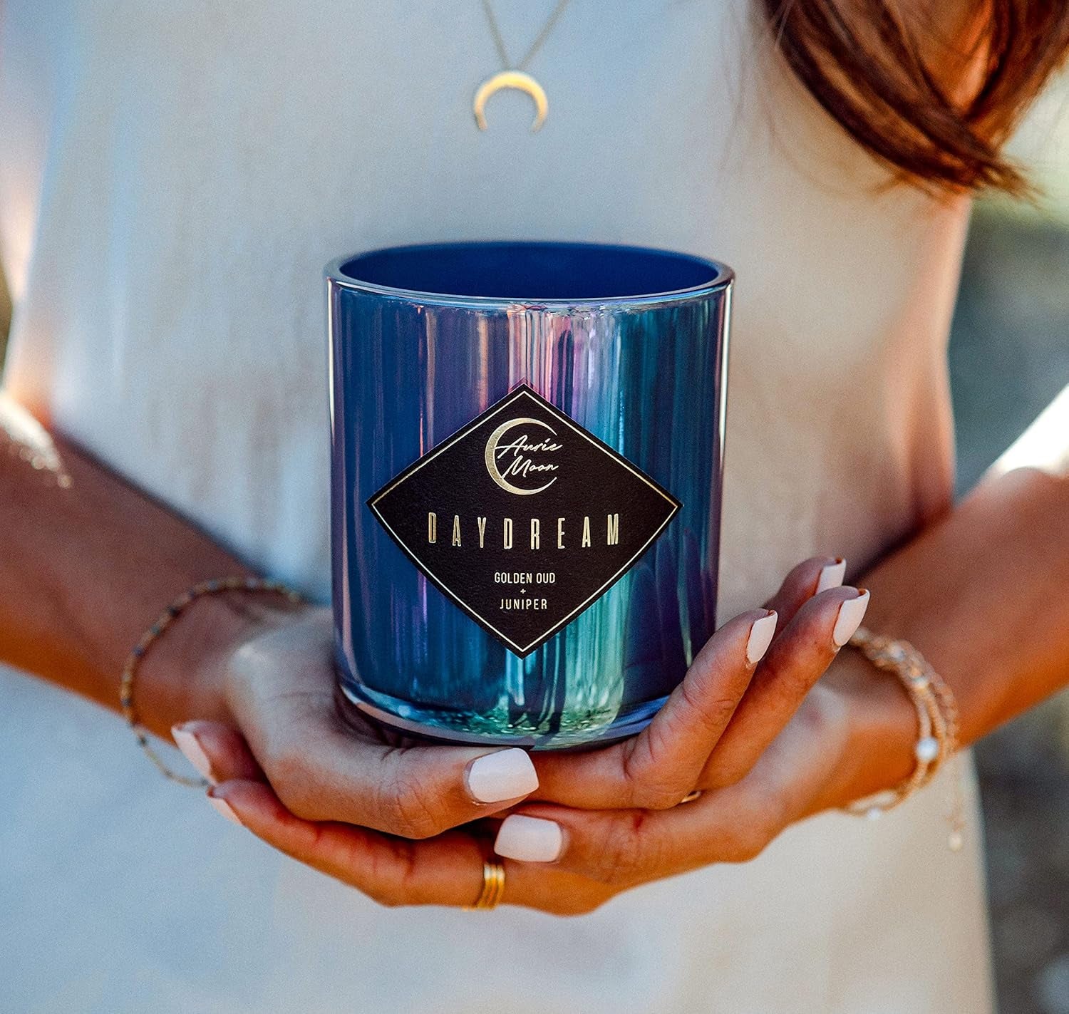 | Golden Oud + Juniper Scented Luxury Soy Coconut Candle for Women | Slow 70+ Hour Burn | Wood Crackling Wicks | 12 Oz Premium Glass | Hand-Poured in California